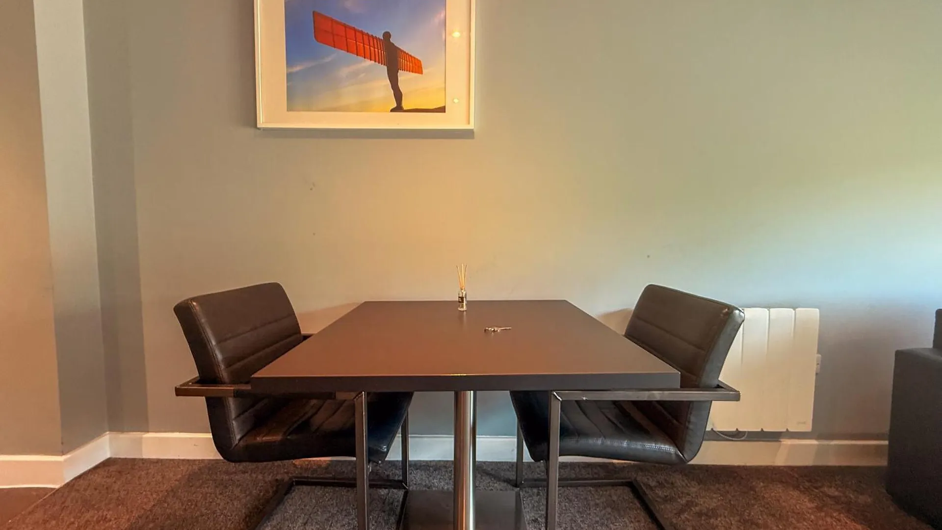 Quayside Apartment With Parking Sleeps 2 뉴캐슬어폰타인
